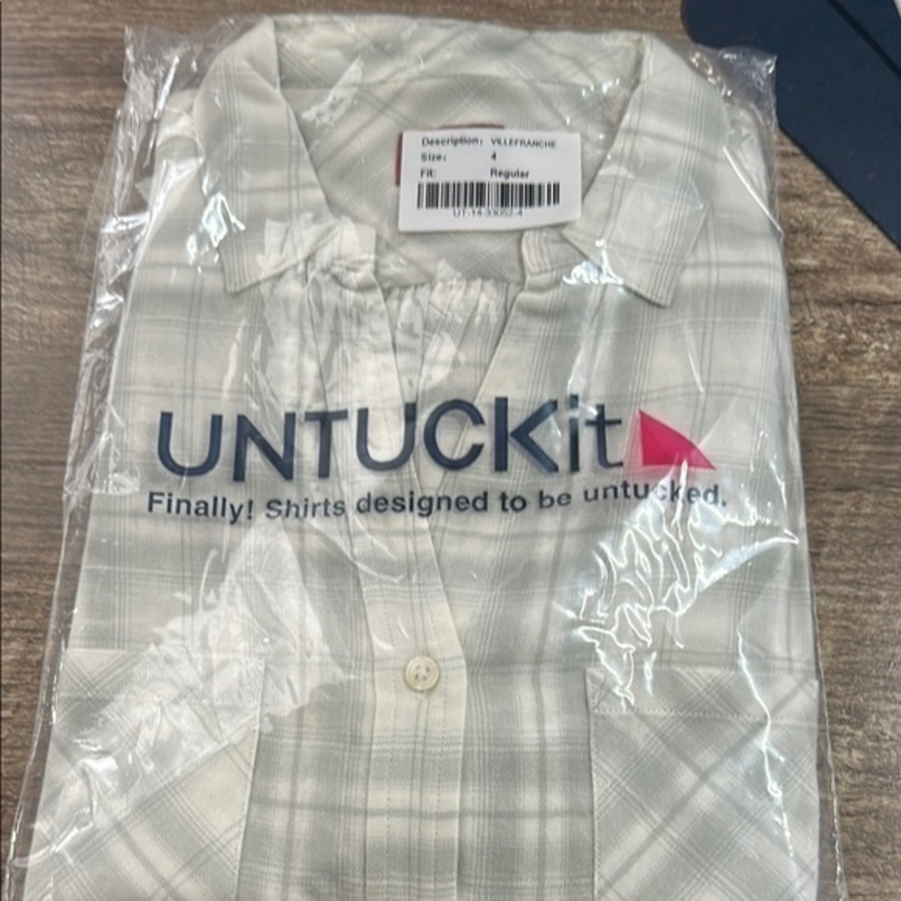 UNTUCKit Villeranche Women’s Button Down Shirt Size 4